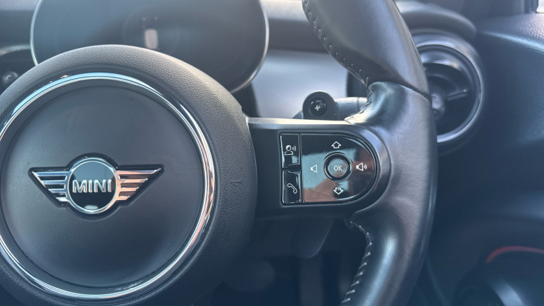 MINI Hatchback 2.0 Cooper S Exclusive Premium Plus 3dr Auto Petrol Hatchback